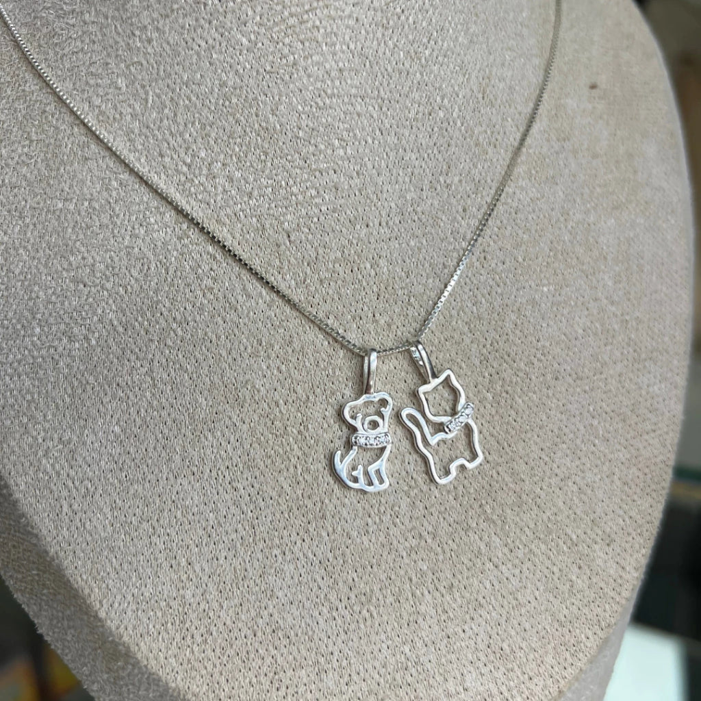 Colar Pets Love em Prata 925 + Zircônias com Pingente de Cachorro ou Gato – Lupzy™ | Amor Pet em Forma de Joia