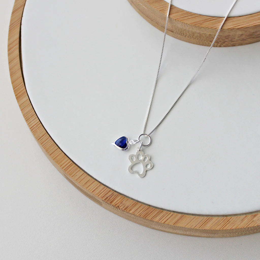 Colar Patuá Patinha com Coração Azul em Prata 925 – Lupzy™ | Amor Pet com Toque de Safira