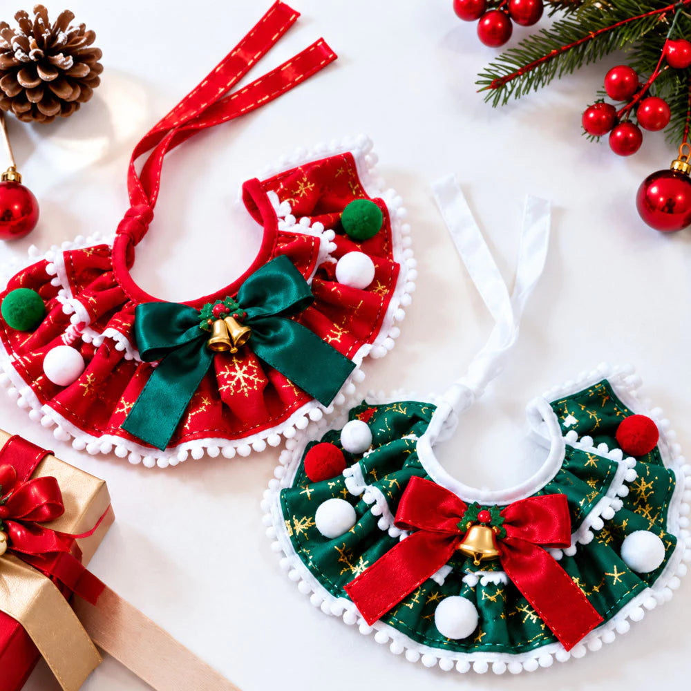 Bandana Natalina Artesanal Feita à Mão com Laço, Sino e Pompons para Cachorro e Gato Festivy™