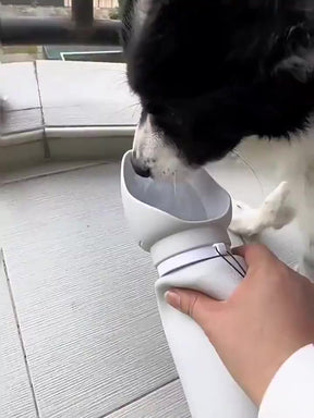 Garrafa Dobrável de Silicone 550 ml para Pets – Woofline™