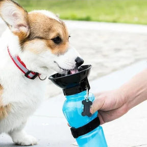 Garrafa Portátil Copinho Pet 500ml para Passeios e Viagens – Lupzy™ | Hidratação Fácil Sem Vazamentos