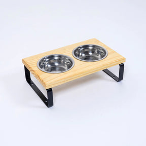 Suporte Duplo Elevado com Potes Inox para Cachorro e Gato – Base em Madeira Envernizada e Pés de Aço