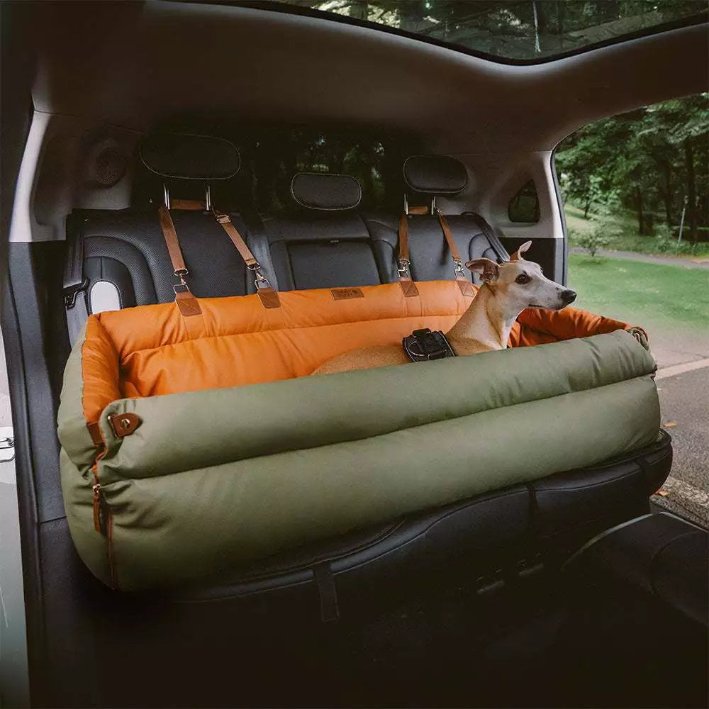 Cama Automotiva Elevada Impermeável em Couro Sintético para Cachorro com Bordas Altas DriveNest™
